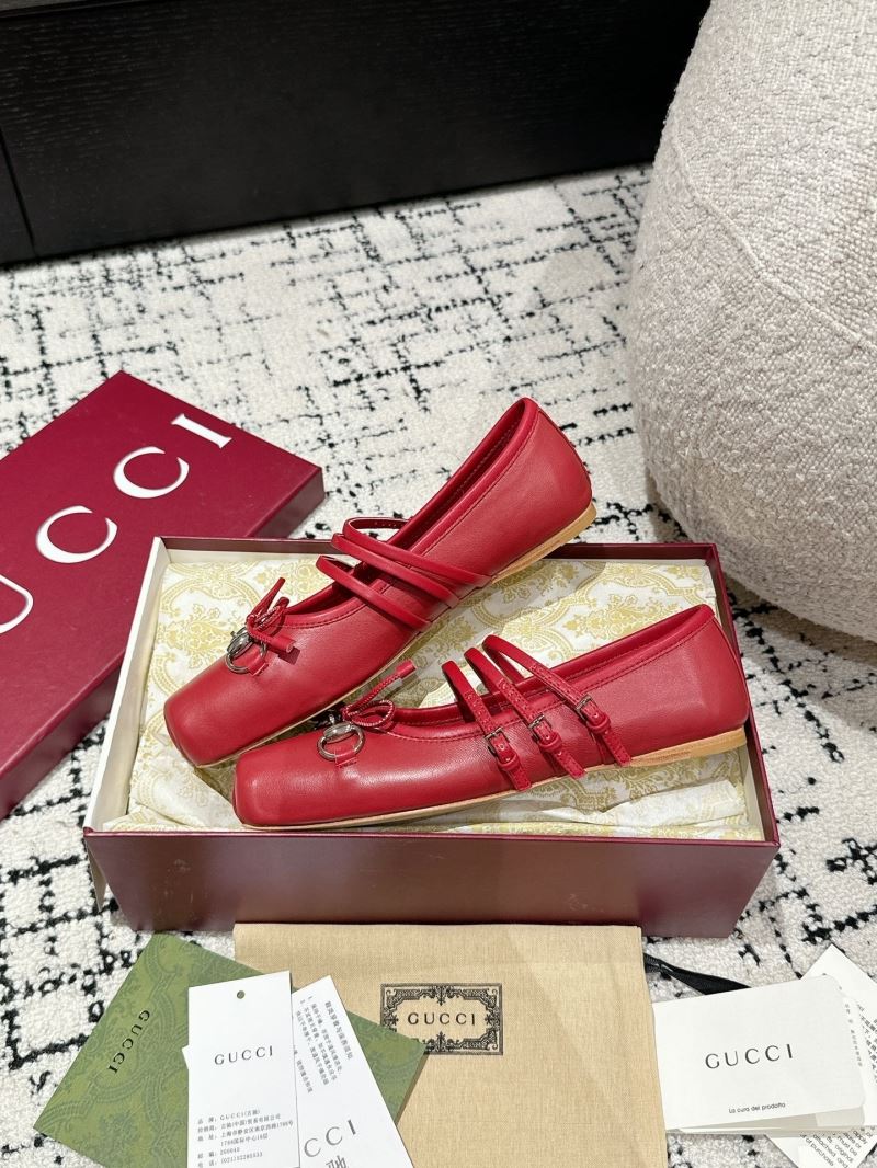 Gucci Flat Shoes